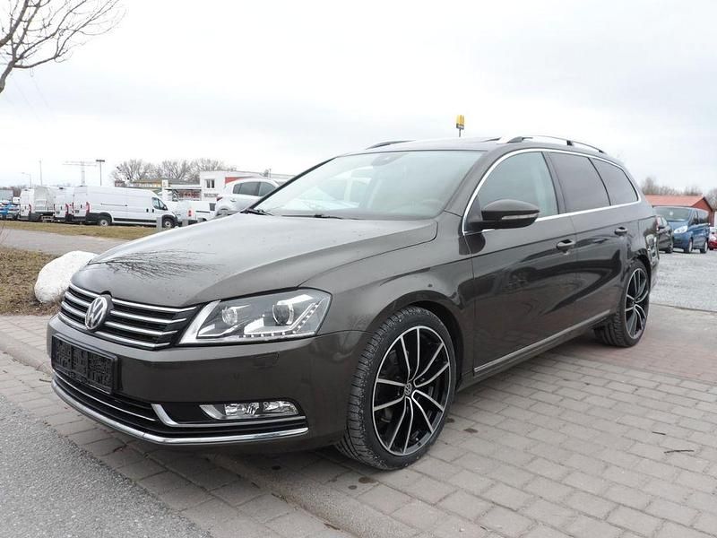 Gebraucht VW Passat Highline 170 PS (125 kW) 2012 Braun Kombi