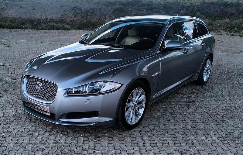 Silber Gebraucht 2013 Jaguar XF Sportbrake S Kombi | 8.950 € (Fairer Preis) - Bild 1/4