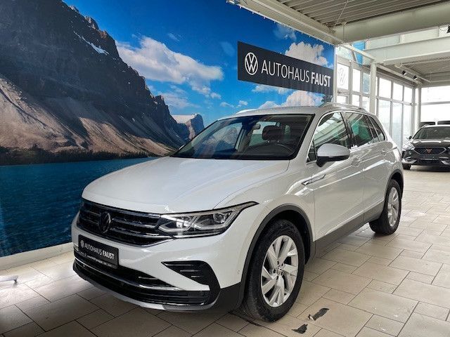 Gebraucht VW Tiguan Elegance 150 PS (110 kW) 2022 Weiß SUV