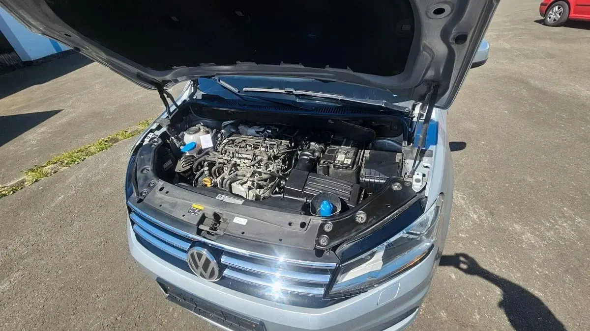 Gebraucht VW Caddy Maxi Comfortline 150 PS (110 kW) 2018 Silber Van / Kleinbus