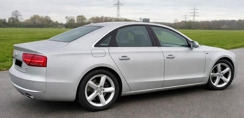 Gebraucht Audi A8 Comfort 351 PS (258 kW) 2010 Silber Limousine