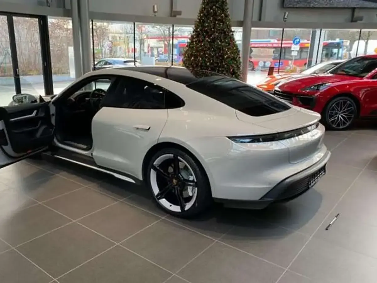 Gebraucht Porsche Taycan 4S Performance Package 419 kW (571 PS) 2021 Grau Limousine