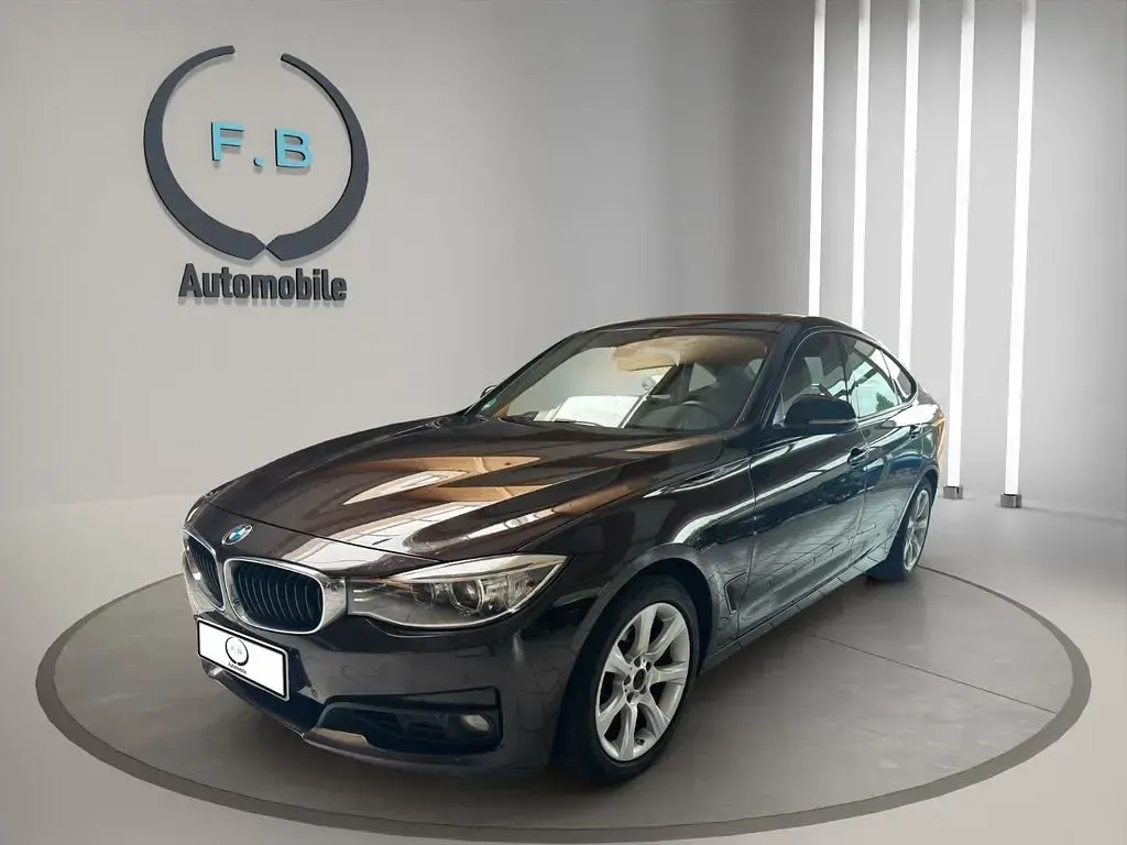 Gebraucht BMW 325 Comfort Edition 218 PS (160 kW) 2014 Sparkling brown metallic Limousine