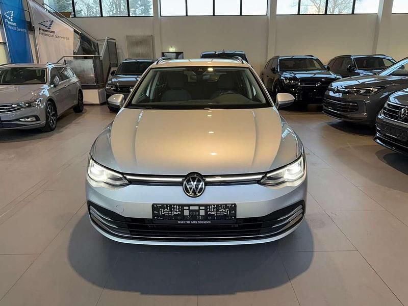 Gebraucht VW Golf VIII Style 150 PS (110 kW) 2022 Reflexsilber metallic Kombi