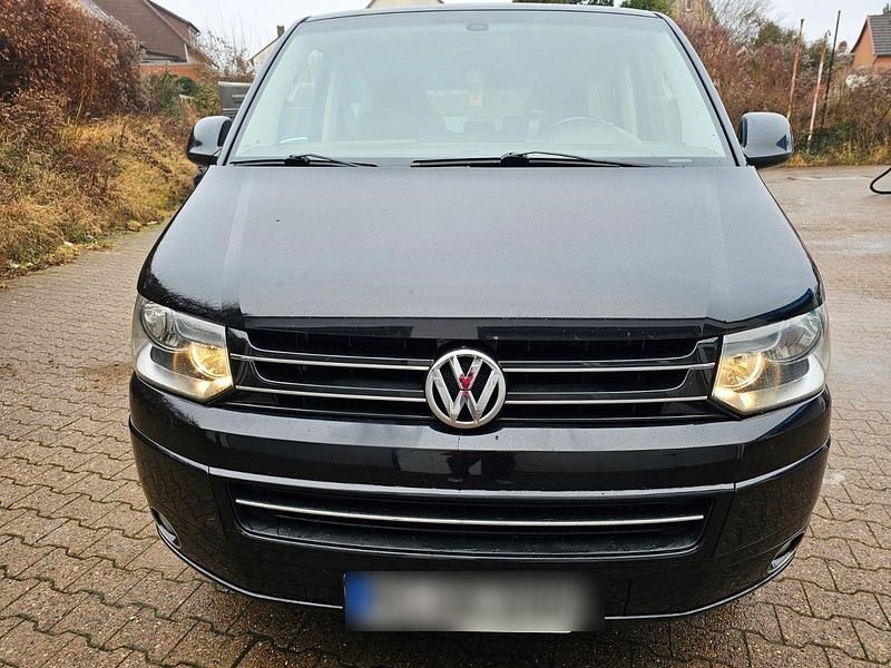 Gebraucht VW Multivan 179 PS (131 kW) 2013 Schwarz Van