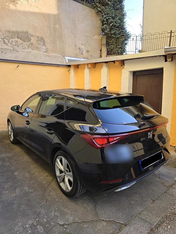 Gebraucht Seat Leon FR 150 PS (110 kW) 2022 Schwarz Limousine