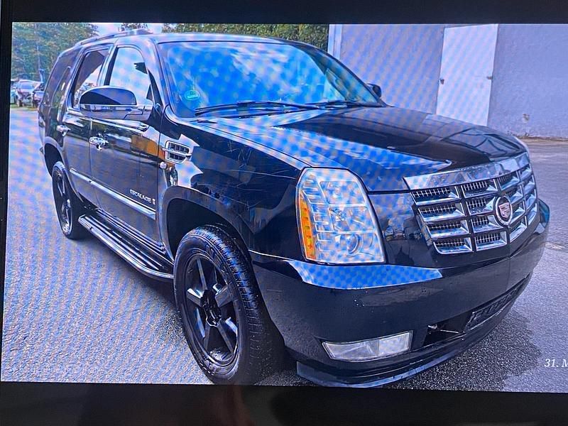 Gebraucht Cadillac Escalade 409 PS (300 kW) 2007 Schwarz SUV