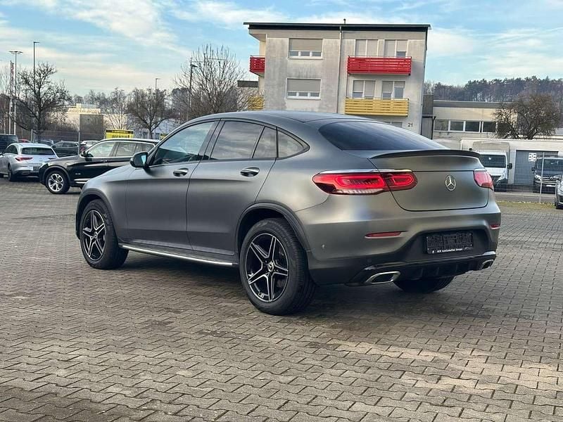 Gebraucht Mercedes GLC400d AMG line 330 PS (242 kW) 2022 Designo magno grau Coupé
