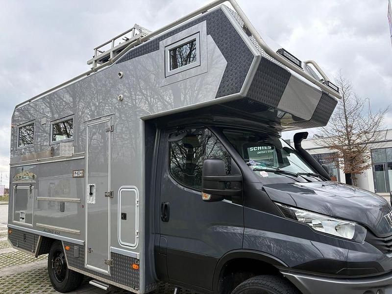 Gebraucht Iveco Daily 179 PS (131 kW) 2022 Grau Van / Kleinbus