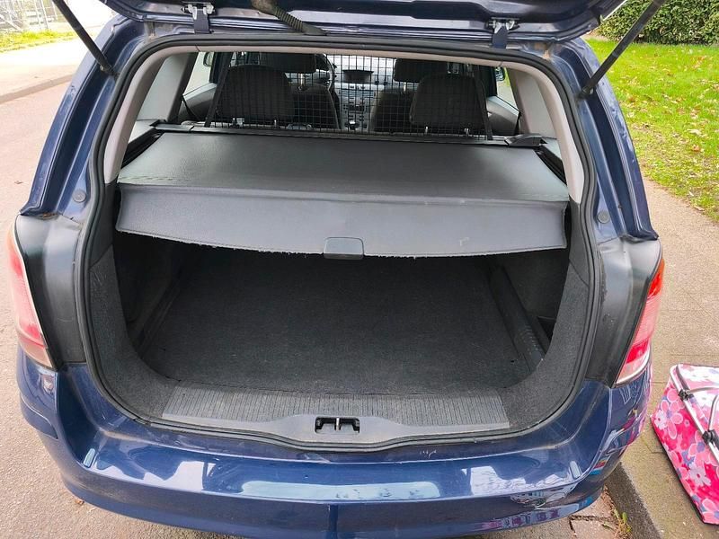 Gebraucht Opel Astra Innovation 90 PS (66 kW) 2009 Blau Kombi