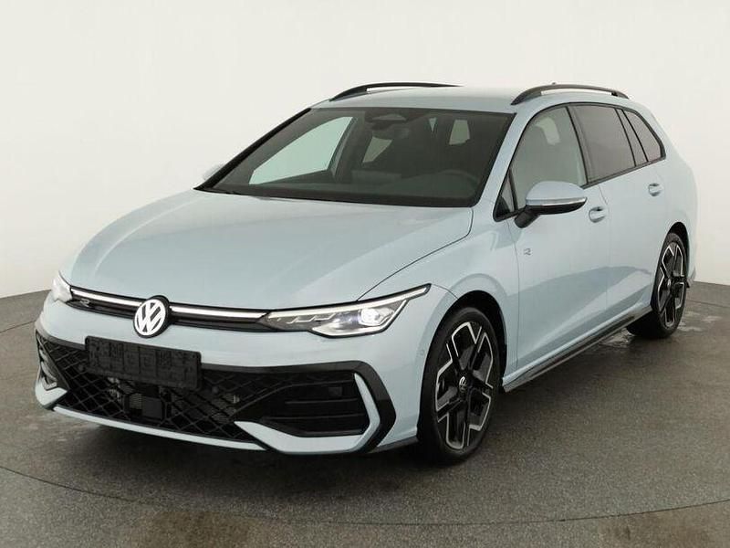Neu VW Golf VIII R-line 150 PS (110 kW) 2026 Crystal blue metallic Kombi