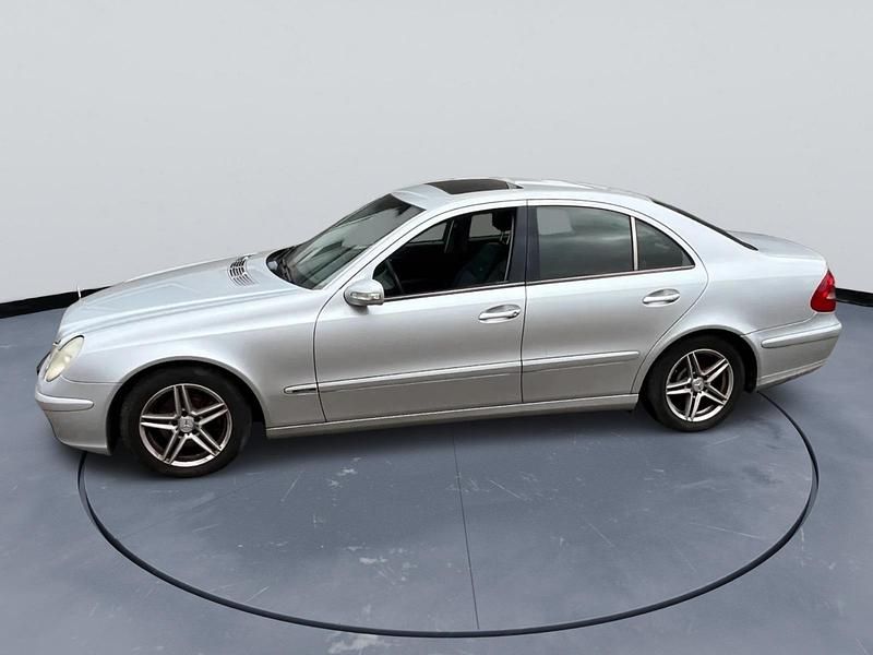 Gebraucht Mercedes E200 122 PS (89 kW) 2004 Silber Limousine