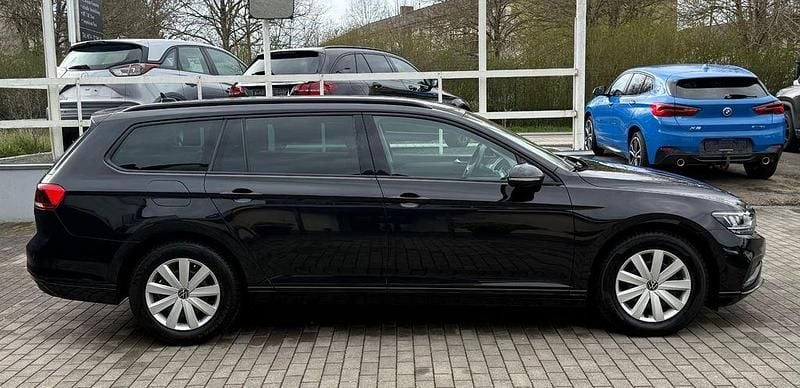 Gebraucht VW Passat 150 PS (110 kW) 2022 Schwarz Kombi