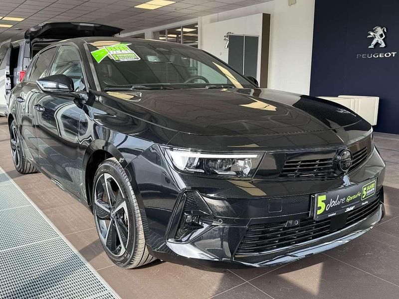 Gebraucht Opel Astra 131 PS (96 kW) 2024 Schwarz perla Limousine