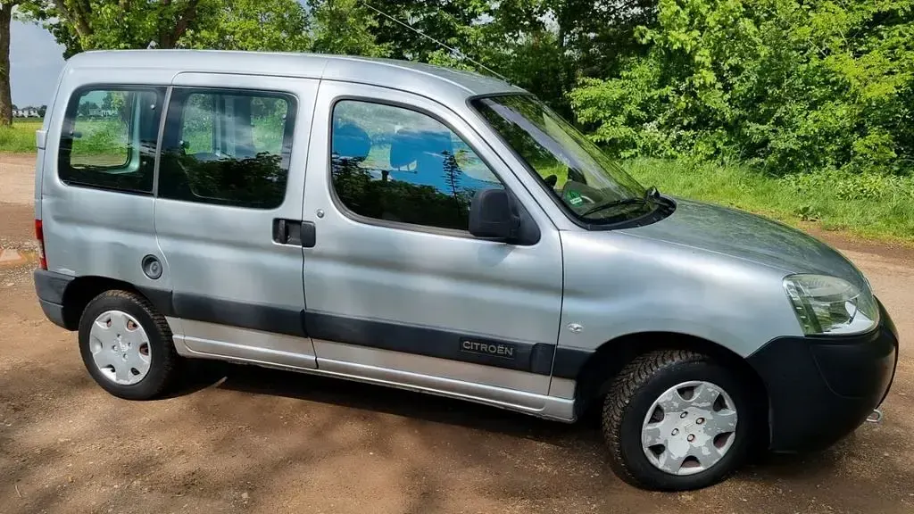 Used Citroën Berlingo 75 HP (55 kW) 2009 Silver Minivan