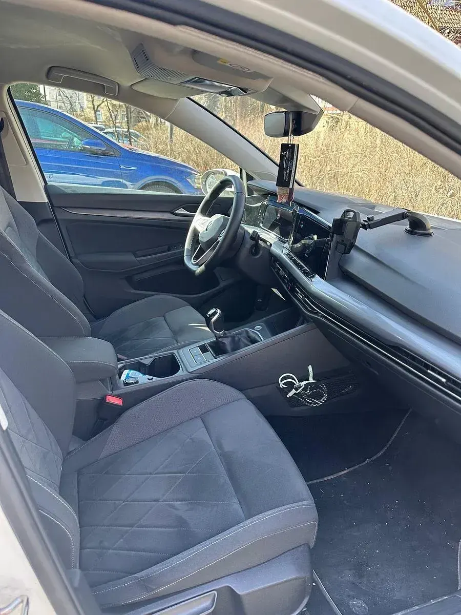 Second-hand VW Golf VII Style 150 CP (110 kW) 2020 Alb Hatchback