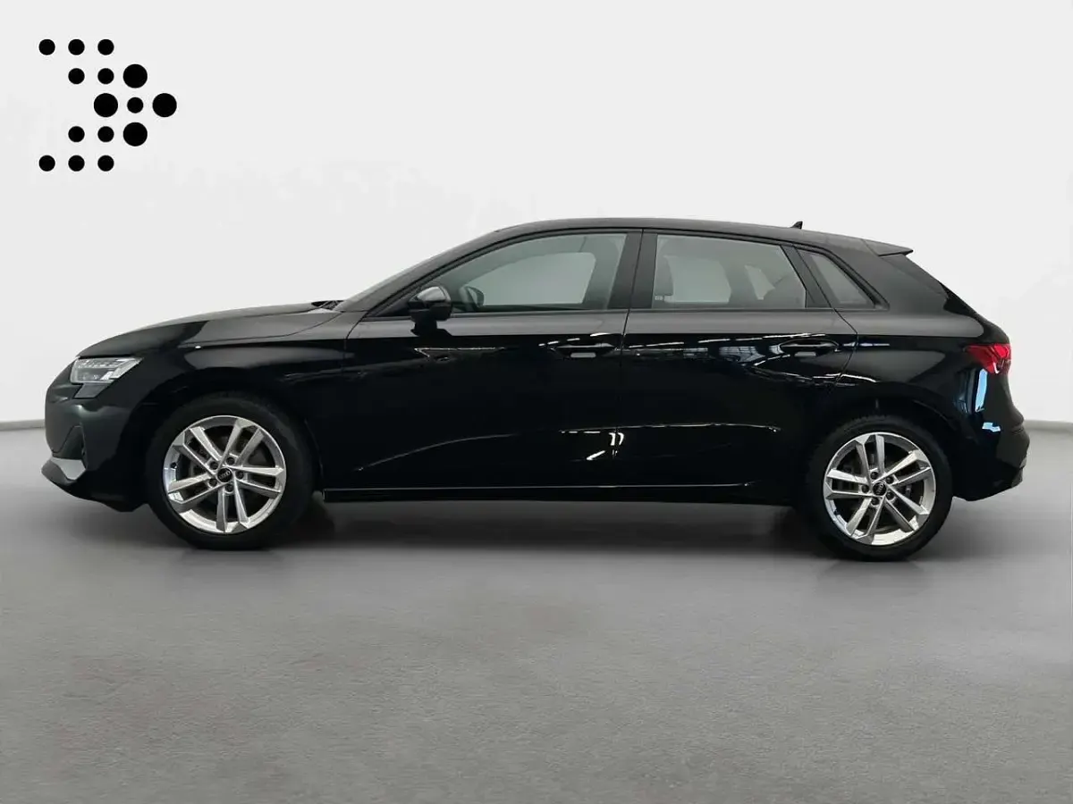 Gebraucht Audi A3 Advanced 150 PS (110 kW) 2025 Mythosschwarz metallic Limousine
