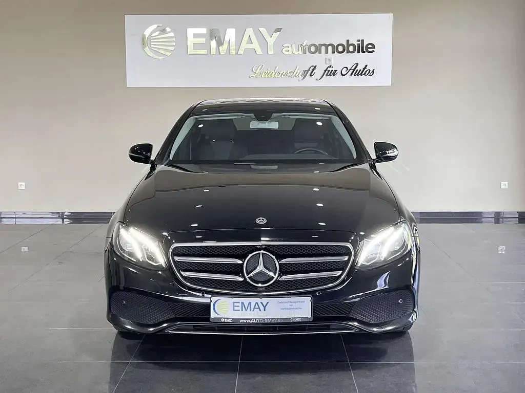 Gebraucht Mercedes E200 Avantgarde 160 PS (117 kW) 2019 Schwarz Limousine