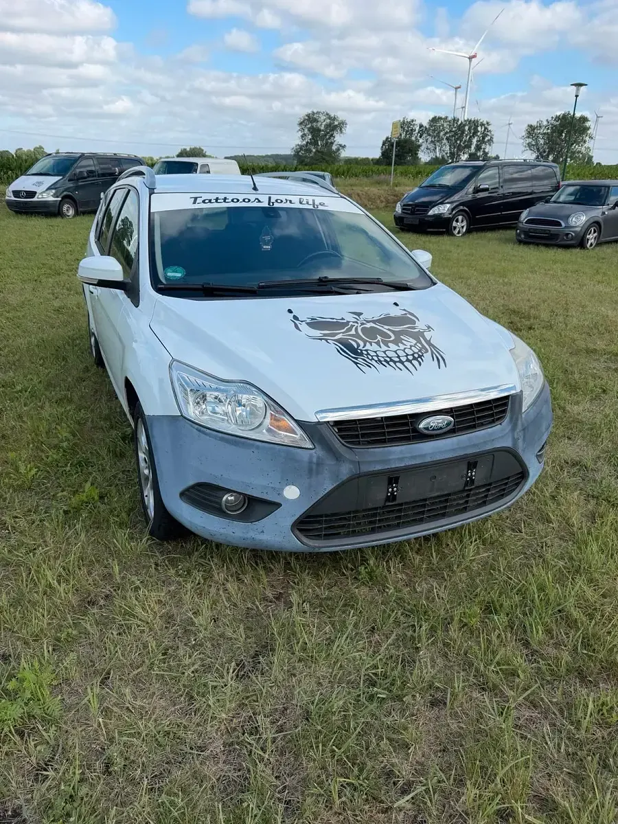 Gebraucht Ford Focus 110 PS (80 kW) 2010 Weiß Kombi