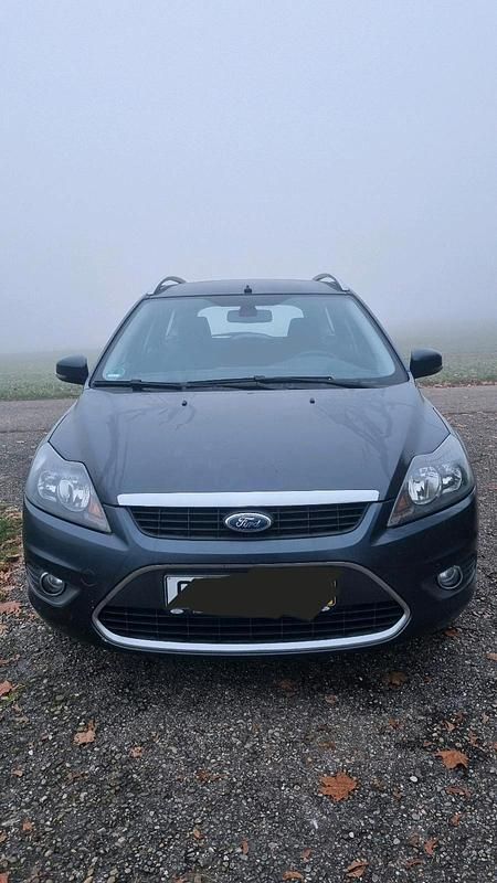 Silber Gebraucht 2009 Ford Focus Kombi | 2.800 € (Fairer Preis) - Bild 1/4