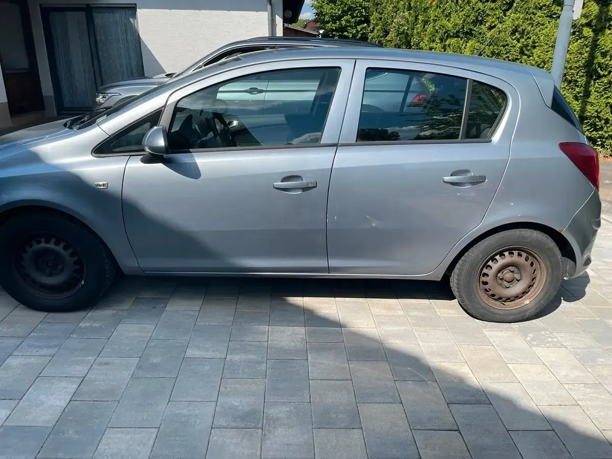 Usata Opel Corsa 80 CV (58 kW) 2009 Utilitaria
