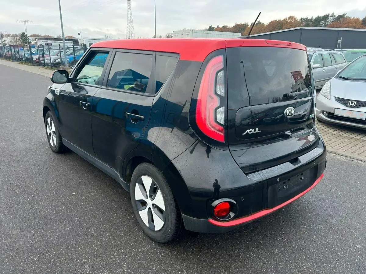 Gebraucht Kia Soul EV 80 kW (110 PS) 2015 Schwarz SUV