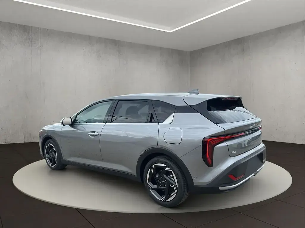 Neu Kia K4 150 PS (110 kW) 2026 Stahlgrau met. Limousine