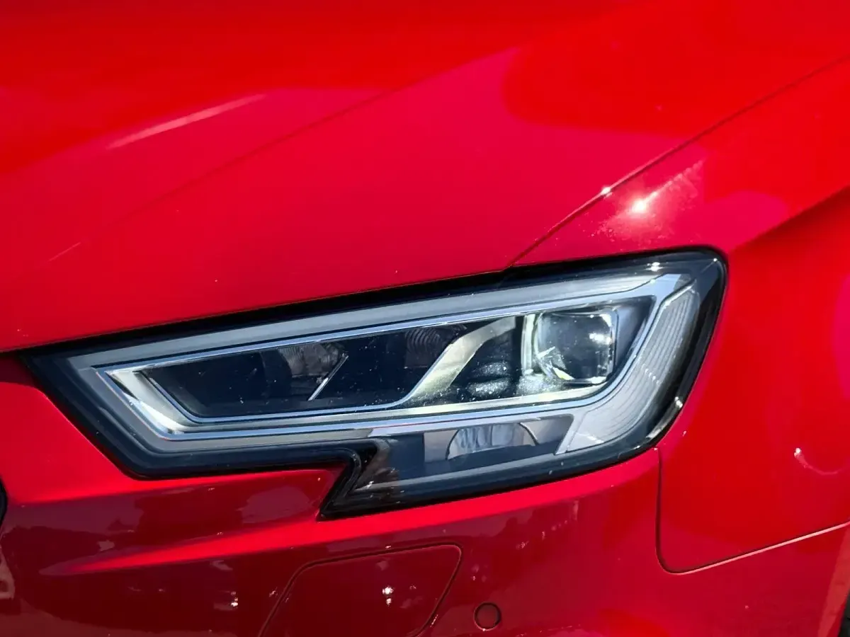 Gebraucht Audi A3 S-Line 150 PS (110 kW) 2019 Rot Limousine