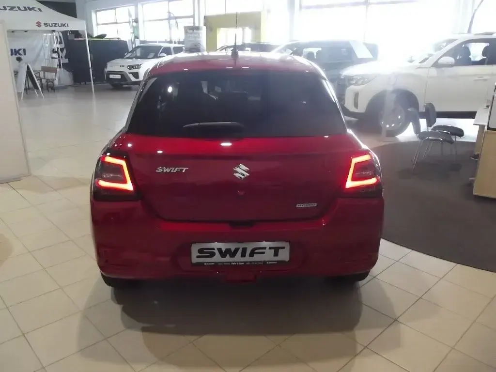 Neu Suzuki Swift Comfort 83 PS (61 kW) 2026 Rot Kleinwagen