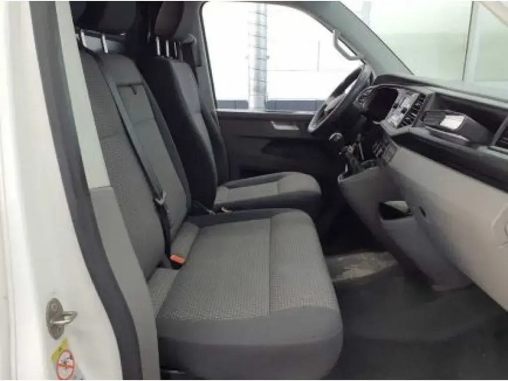 Używany VW Transporter 110 KM (80 kW) 2021 Biały Van
