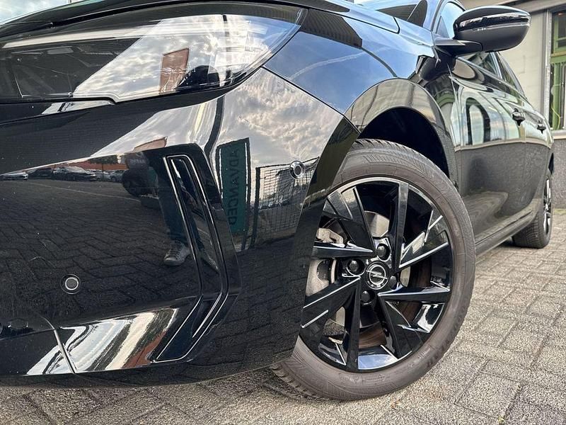 Gebraucht Opel Corsa 101 PS (74 kW) 2024 Metallic) (schwarz Kleinwagen