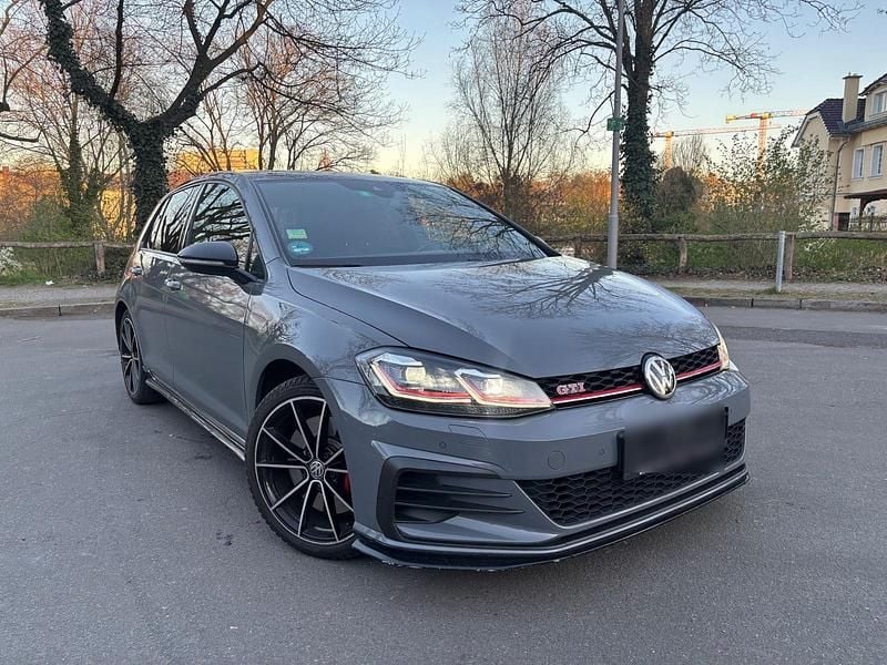 Grau Gebraucht 2020 VW Golf VII GTI Kleinwagen | 22.000 € (Superpreis) - Bild 1/4