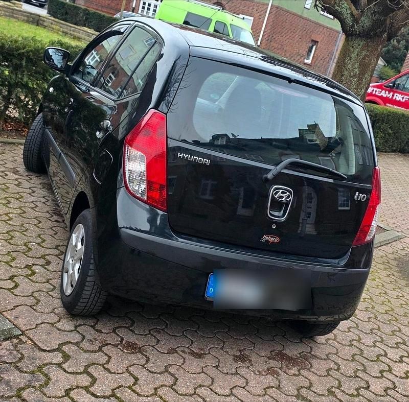 Gebraucht Hyundai i10 69 PS (50 kW) 2009 Schwarz Kleinwagen