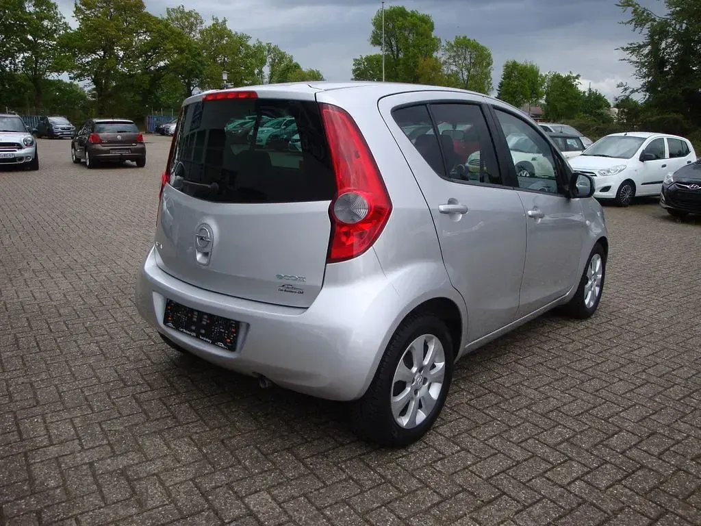 Gebraucht Opel Agila Edition 65 PS (47 kW) 2009 Silber Kleinwagen