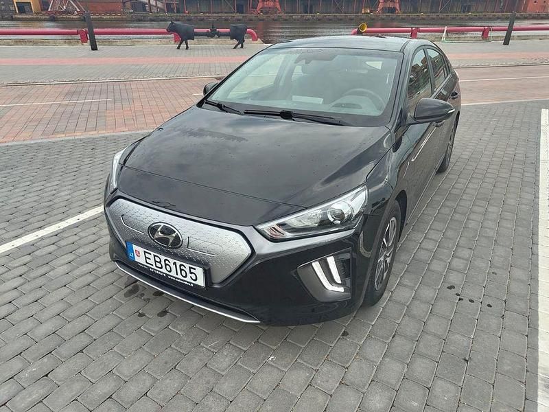 Schwarz Gebraucht 2021 Hyundai Ioniq 6 Limousine | 16.300 € (Superpreis) - Bild 1/4
