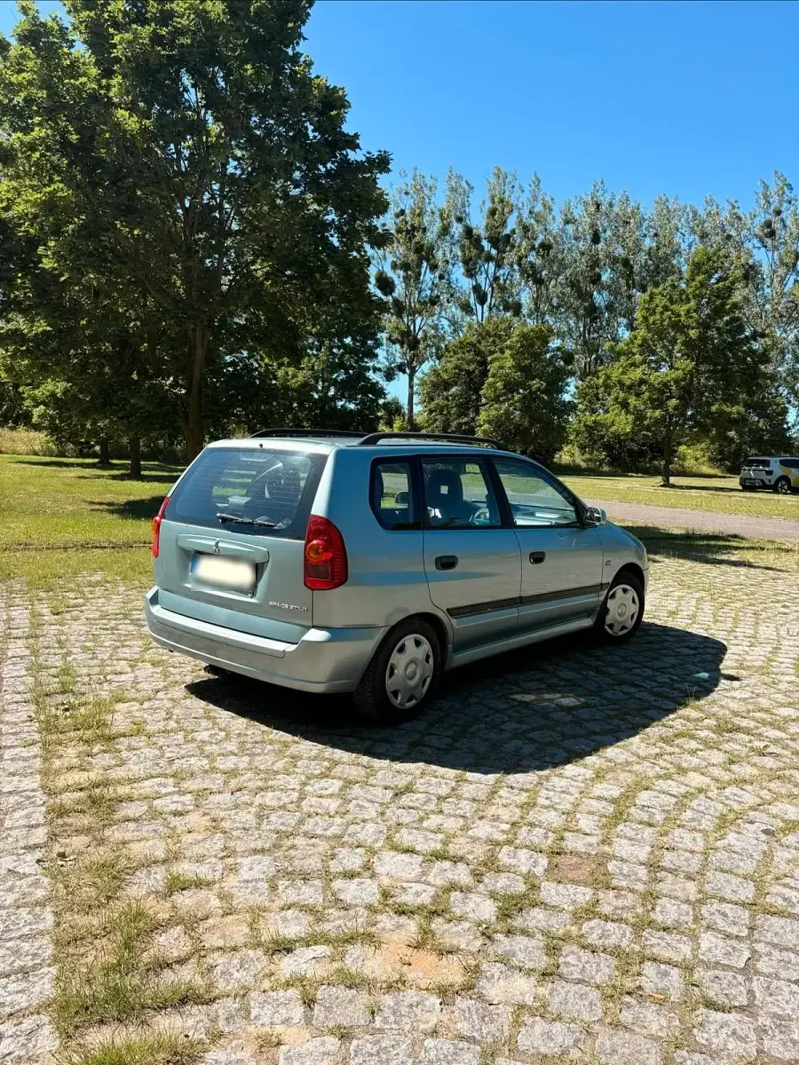 Gebraucht Mitsubishi Space Star 98 PS (72 kW) 2002 Blau Van / Kleinbus