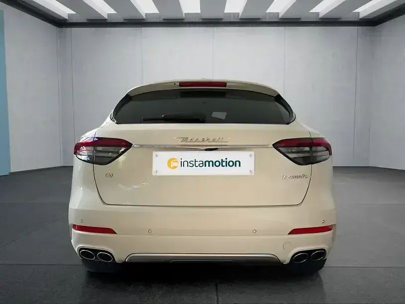Gebraucht Maserati Levante 349 PS (256 kW) 2021 Weiß SUV