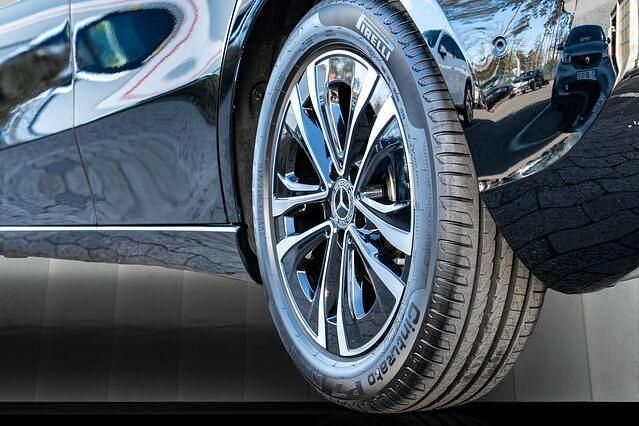 Gebraucht Mercedes A180 Advanced 116 PS (85 kW) 2024 Unilack nachtschwarz Limousine