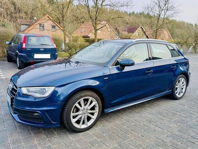 Gebraucht Audi A3 S-Line 150 PS (110 kW) 2015 Blau Limousine