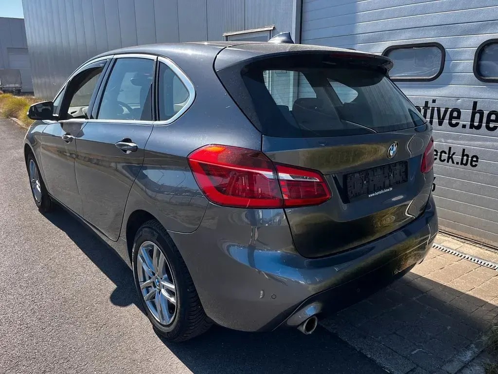 Gebraucht BMW 218 Active Tourer Advantage 140 PS (102 kW) 2019 Grau Van / Kleinbus