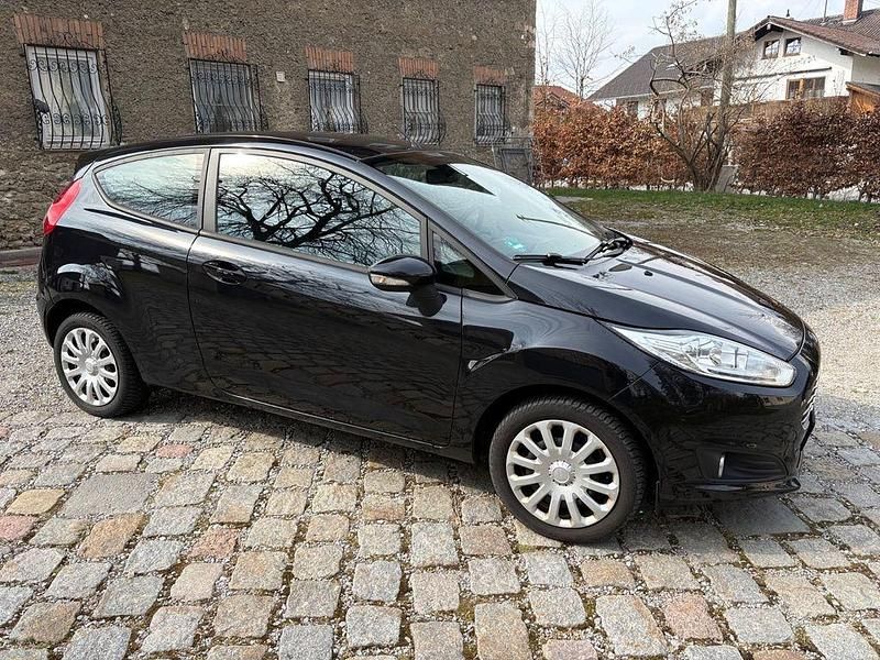 Gebraucht Ford Fiesta SYNC Edition 65 PS (47 kW) 2015 Schwarz Kleinwagen
