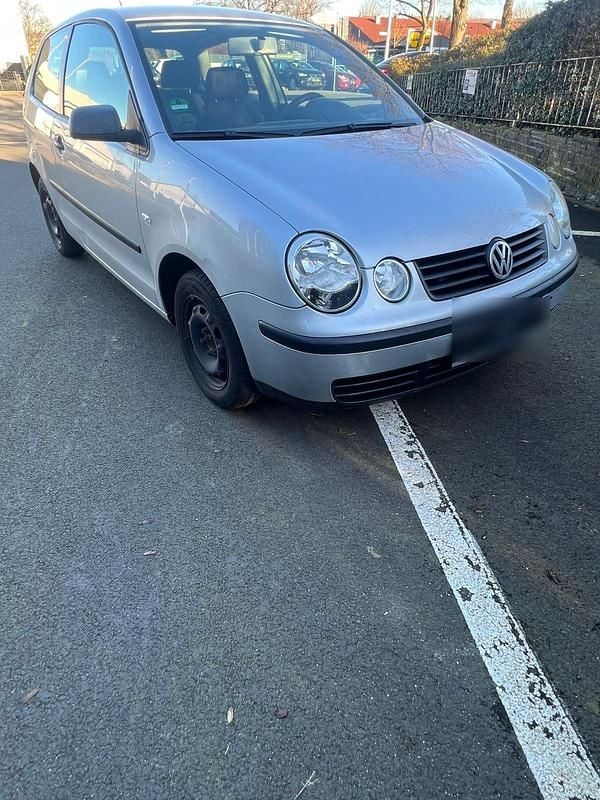 Gebraucht VW Polo 65 PS (47 kW) 2002 Silber Kleinwagen