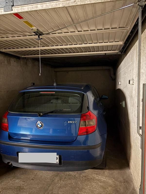 Blau Gebraucht 2005 BMW 116 Kleinwagen | 1.100 € (Guter Preis) - Bild 1/4