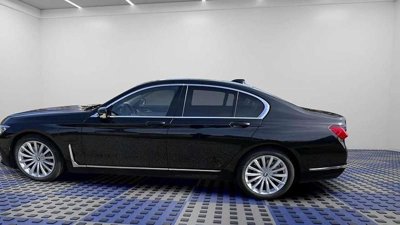 Gebraucht BMW 745e 286 PS (210 kW) 2021 Schwarz Limousine