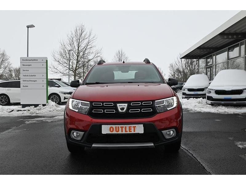 Gebraucht Dacia Sandero Stepway 90 PS (66 kW) 2018 Rot Limousine