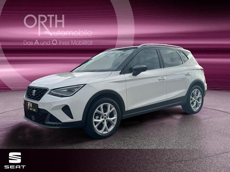 Weiß Gebraucht 2024 Seat Arona FR SUV | 24.449 € (Etwas zu teuer) - Bild 1/4