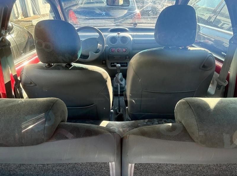 Gebraucht Renault Twingo 58 PS (42 kW) 2007 Rot Kleinwagen