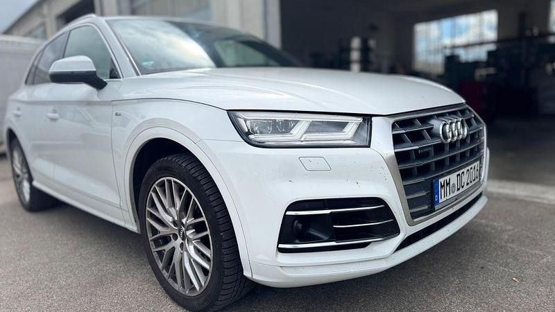 Weiß Gebraucht 2019 Audi Q5 Sport SUV | 28.000 € (Fairer Preis) - Bild 1/4