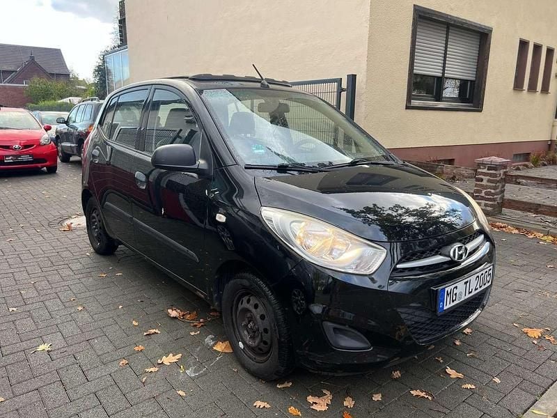 Phantom black Gebraucht 2011 Hyundai i10 Edition Kleinwagen | 2.390 € (Fairer Preis) - Bild 1/4