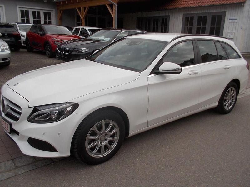 Gebraucht Mercedes C220 170 PS (125 kW) 2016 Weiß Kombi